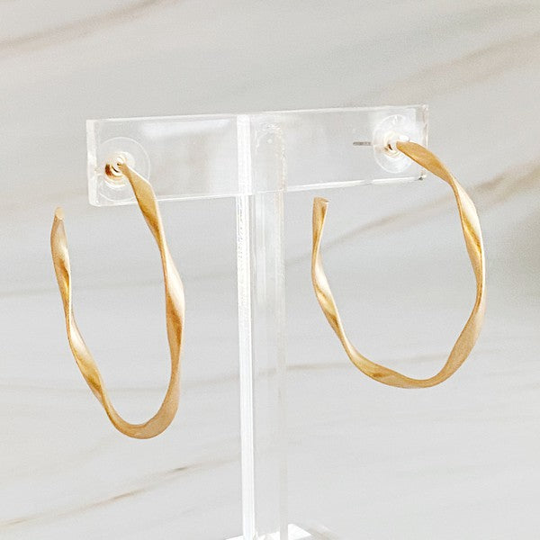 Gentle Wave Sleek Hoop Earrings