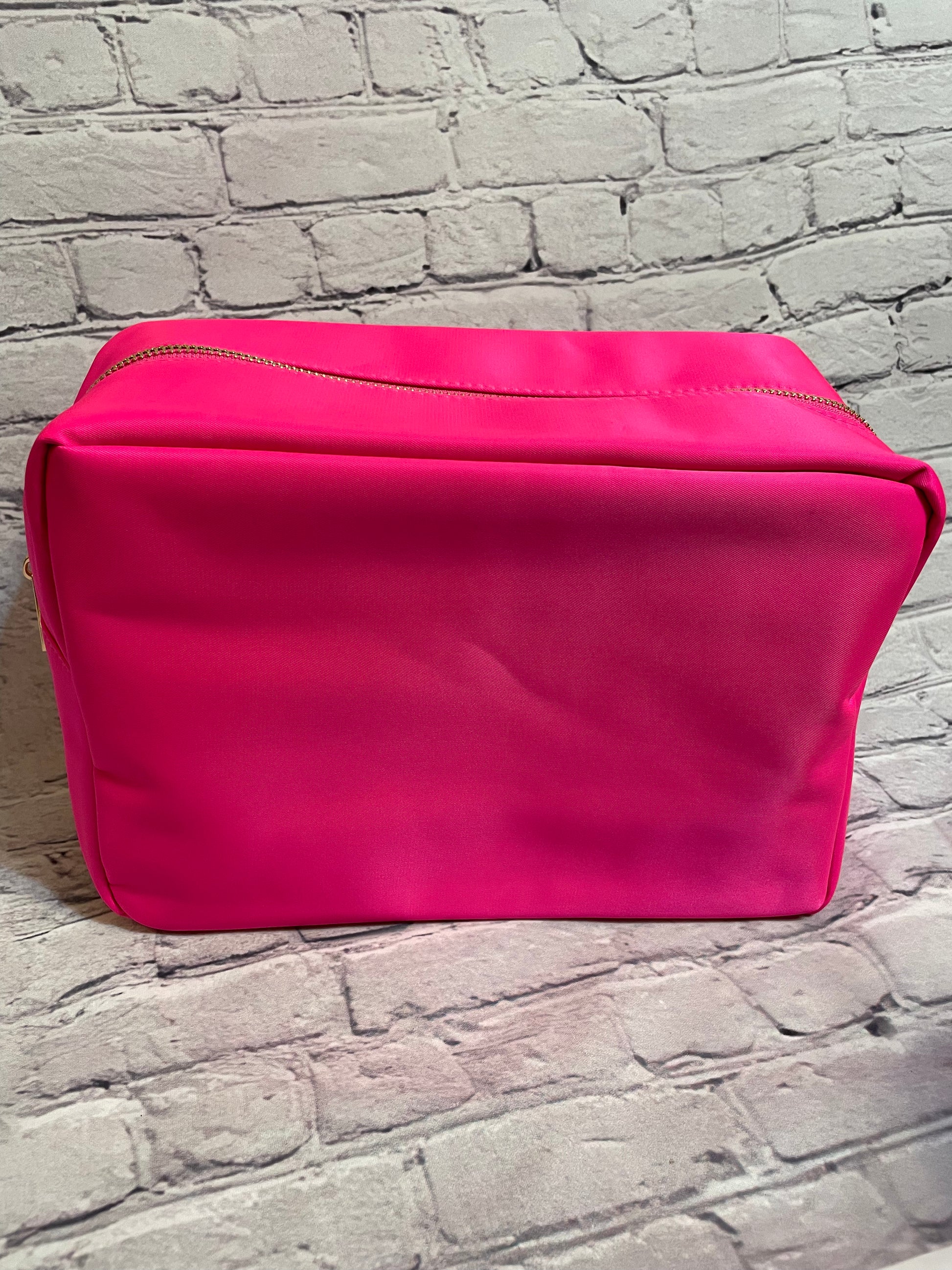 Large Capacity Women's Cosmetic Bag - Southern Chic Magnolias, LLC