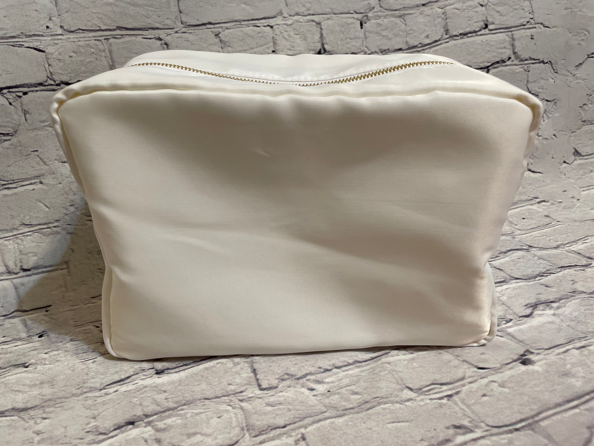 Large Capacity Women's Cosmetic Bag - Southern Chic Magnolias, LLC