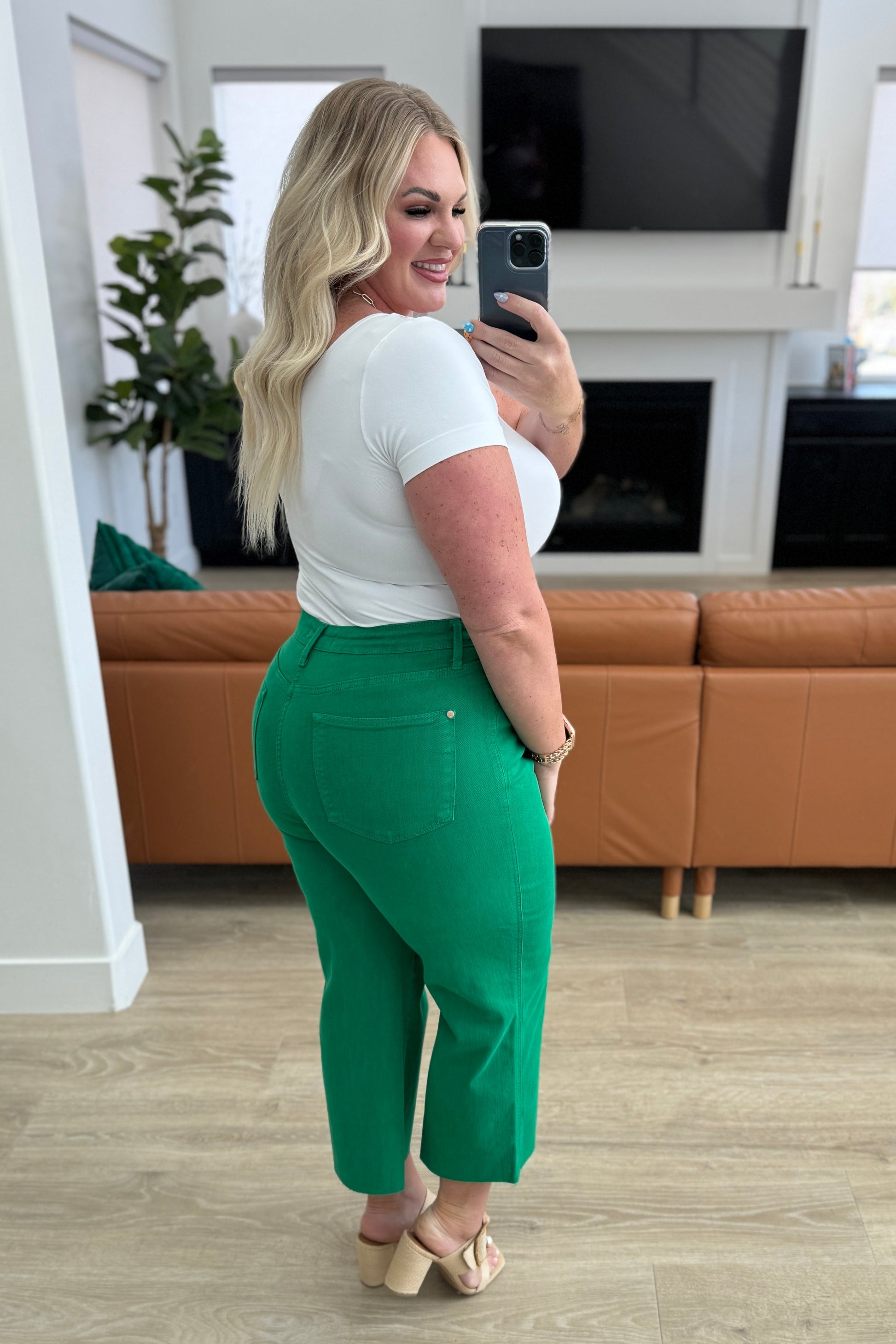 Lisa High Rise Control Top Wide Leg Crop Jeans in Kelly Green - Southern Chic Magnolias, LLC