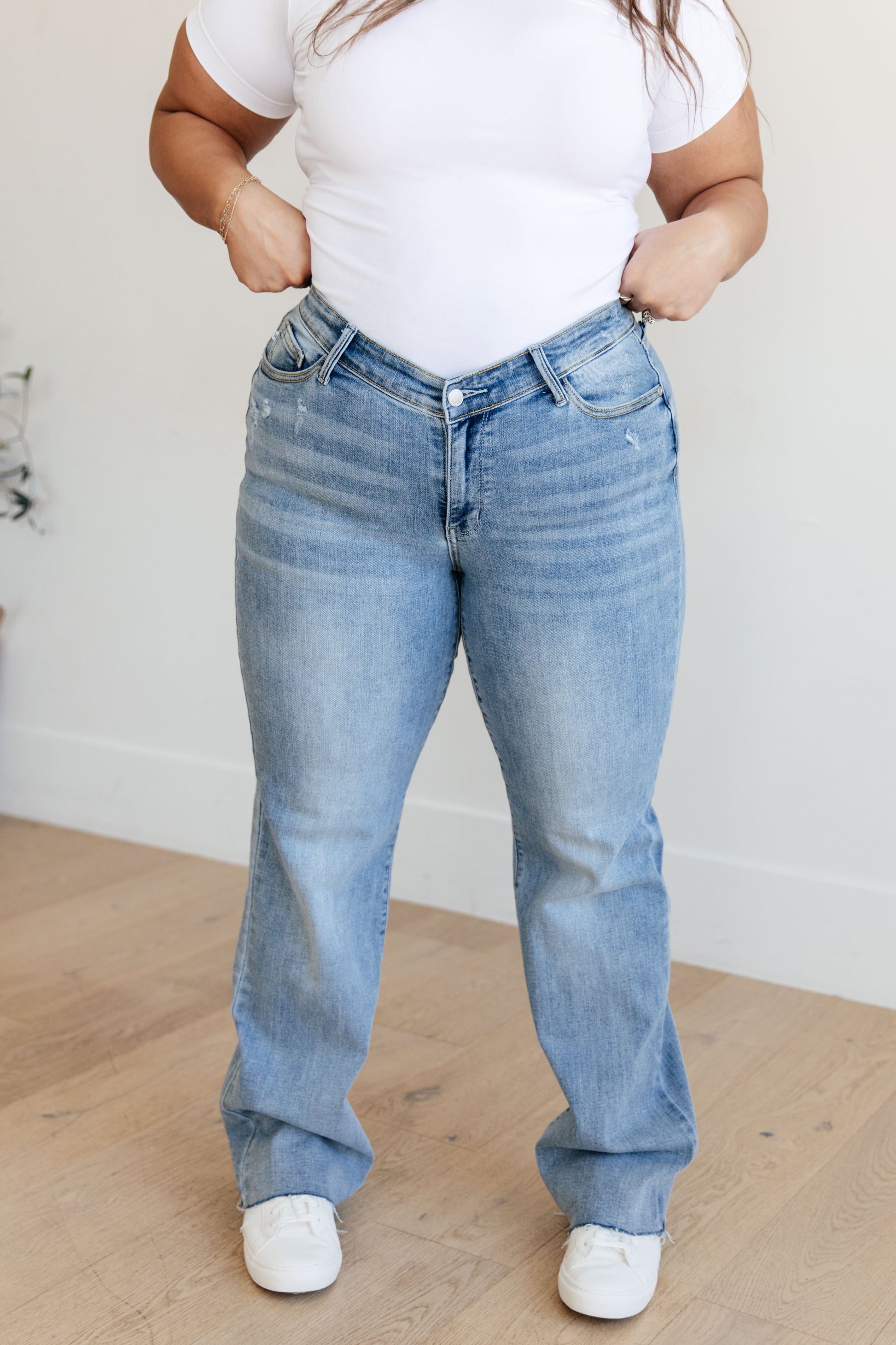 Mildred High Rise V Front Waistband Straight Jeans - Southern Chic Magnolias, LLC