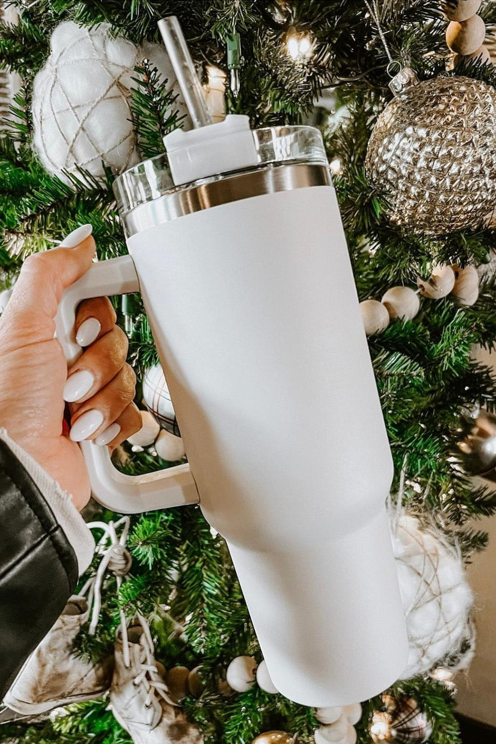 White Stainless Steel Tumbler - Southern Chic Magnolias, LLC